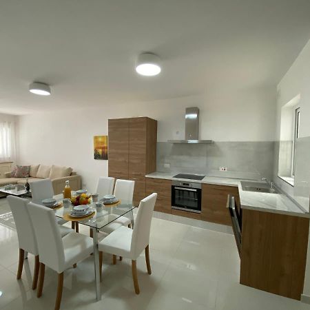 Sunshine Apartments Mellieha - Modern Three Bedroom Ground Floor Apartment With Yard Exteriér fotografie
