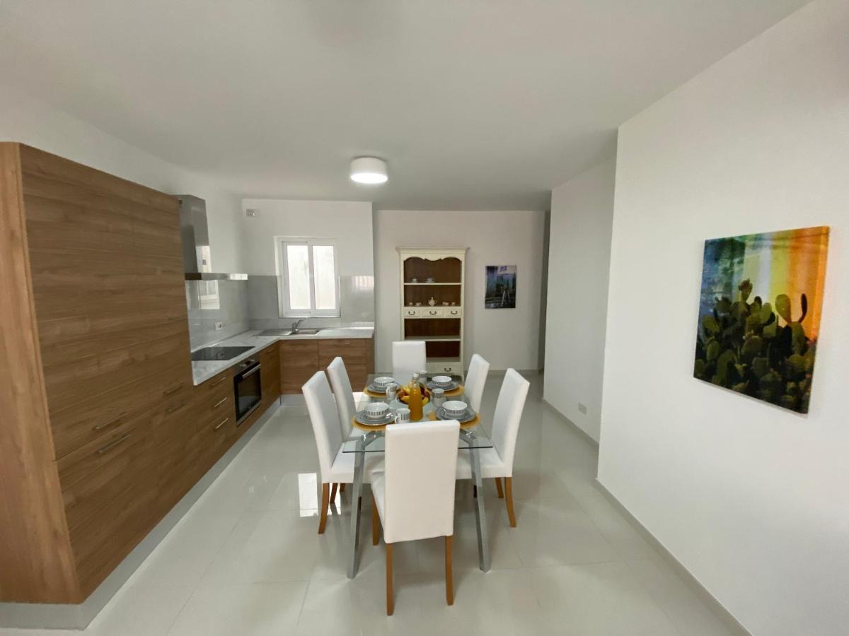 Sunshine Apartments Mellieha - Modern Three Bedroom Ground Floor Apartment With Yard Exteriér fotografie